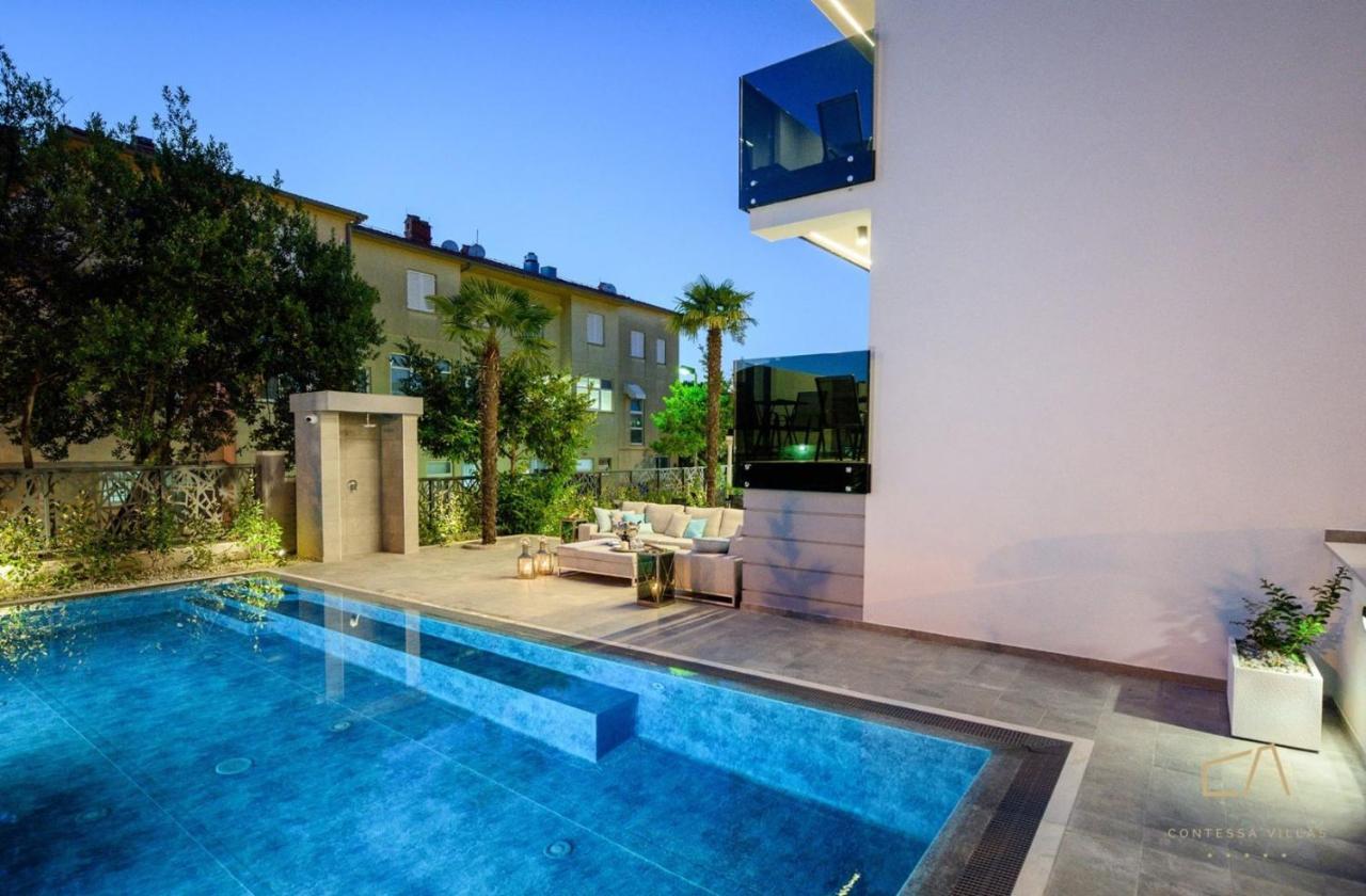 Luxury Apartments In Villa Curiera Malinska Rum bild