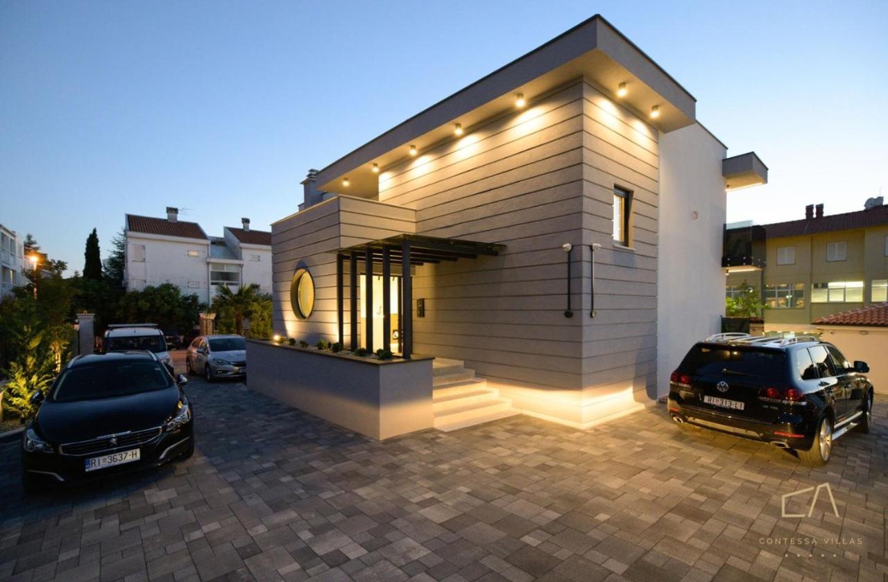 Luxury Apartments In Villa Curiera Malinska Rum bild
